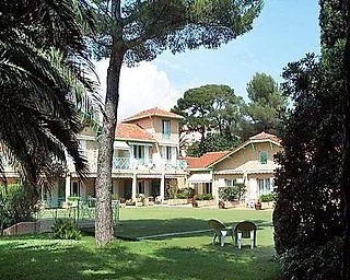 Hotel Mediterranee Paradise Saint-Raphaël 3*,  Francie